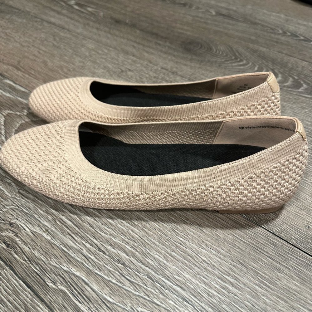 Brand New Blondo Knit Waterproof Flats Size 8